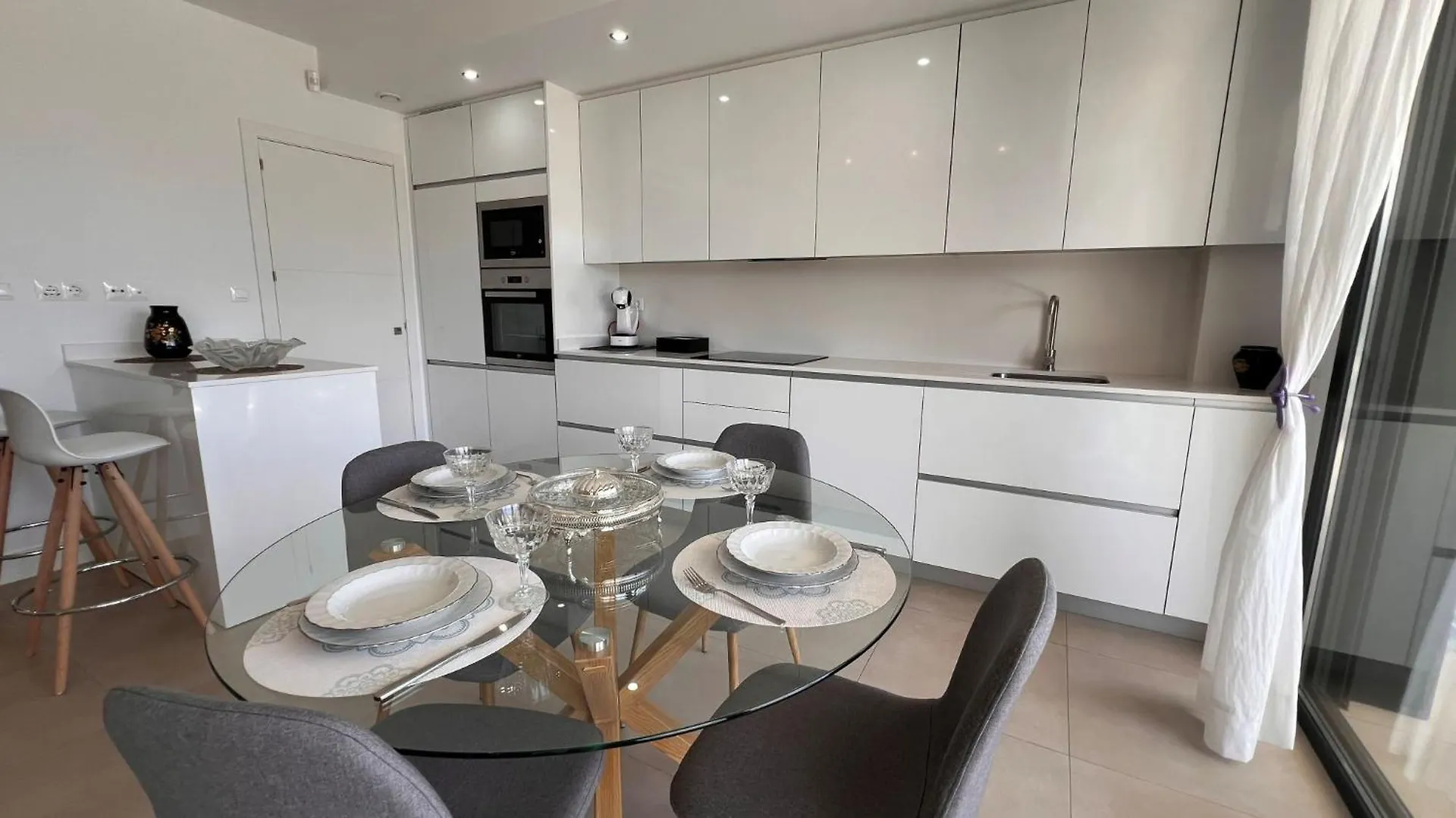 Sealine Homes 토록스 0*,  스페인